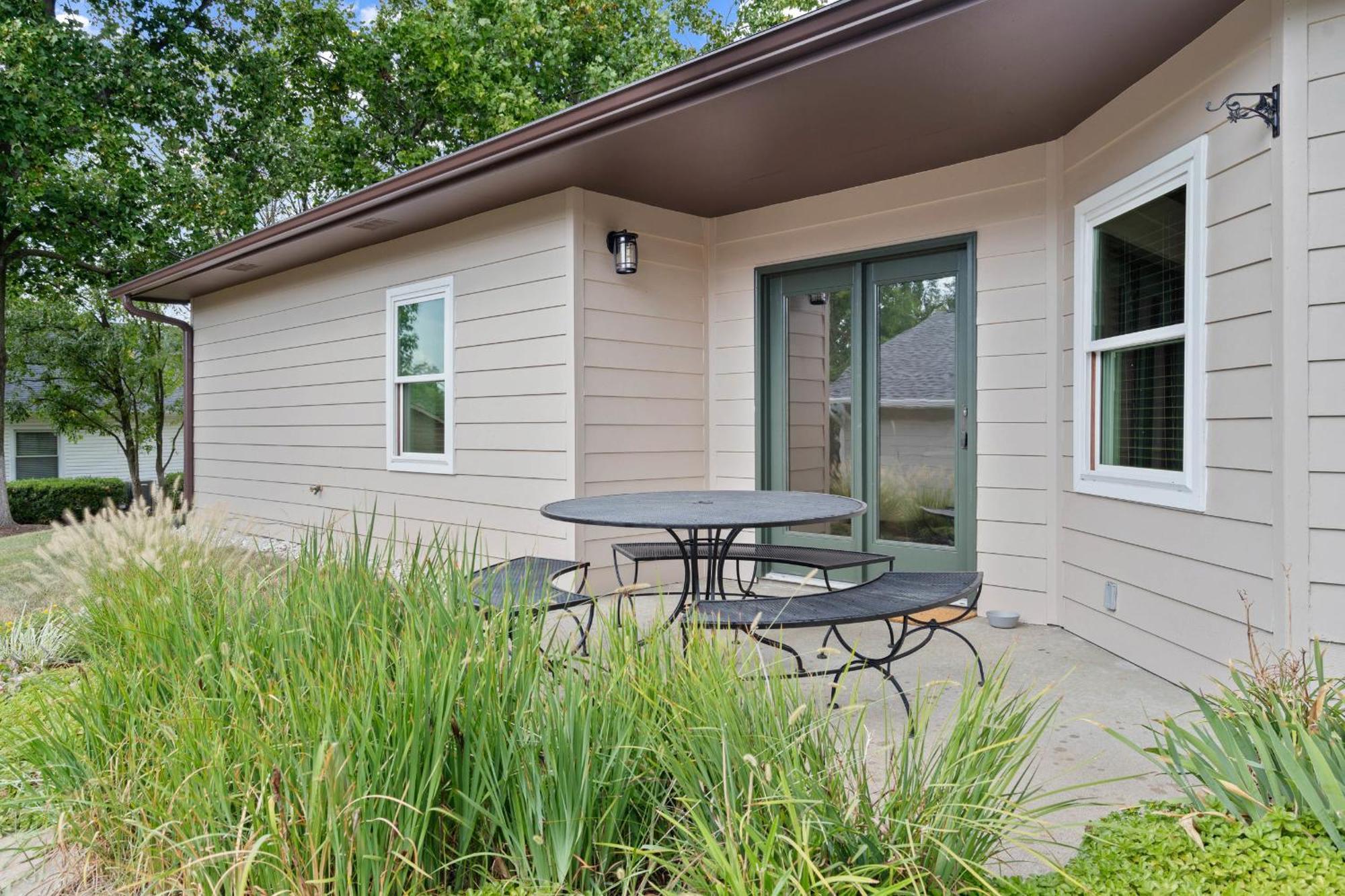 1 5 Miles To Mizzou ~ Spacious & Updated Home~ Кълъмбия Екстериор снимка